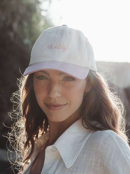 Boné Feminino Aba Curva Sarja Off White Hurley Color Line