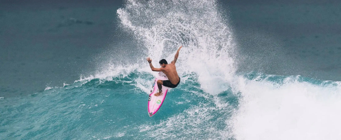 Filipe Toledo vence Gold Coast e agita ranking da WSL 2025