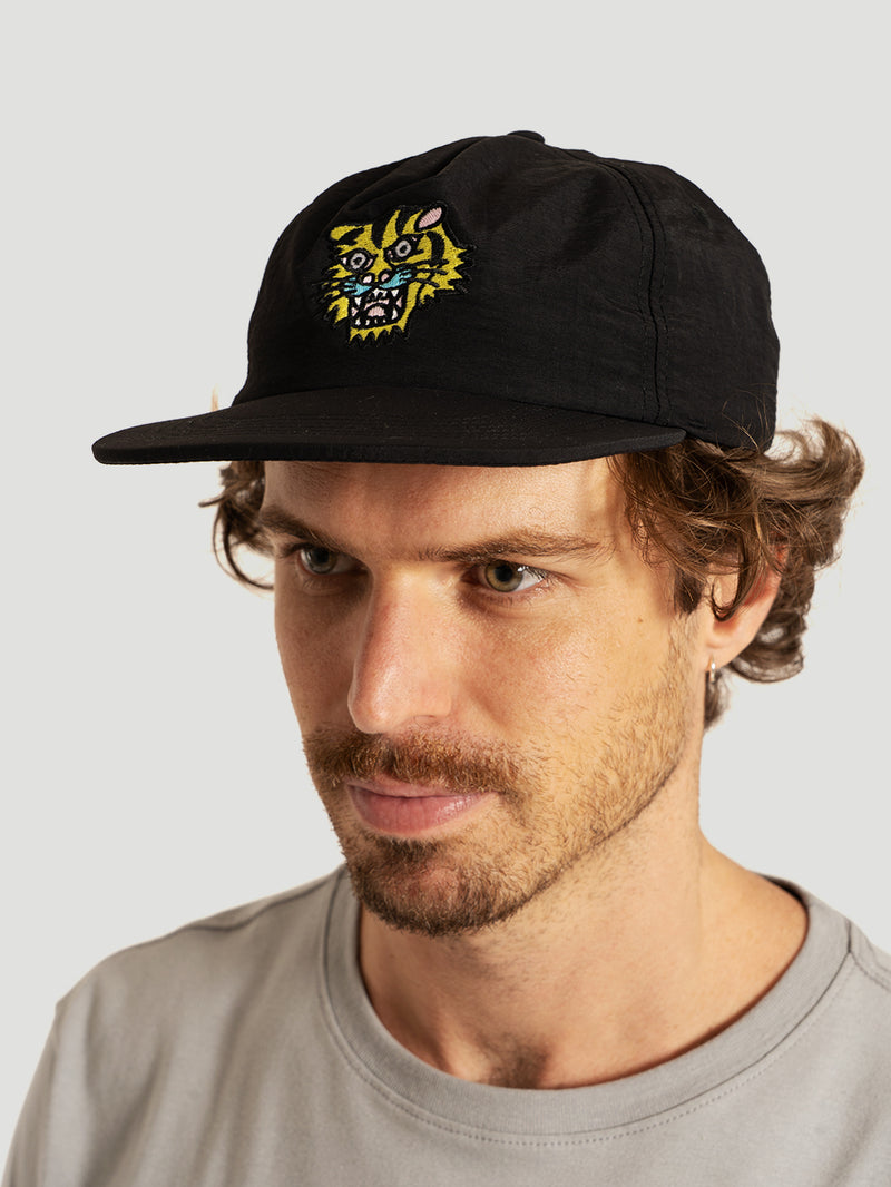 Boné Preto Hurley x Etam Tiger