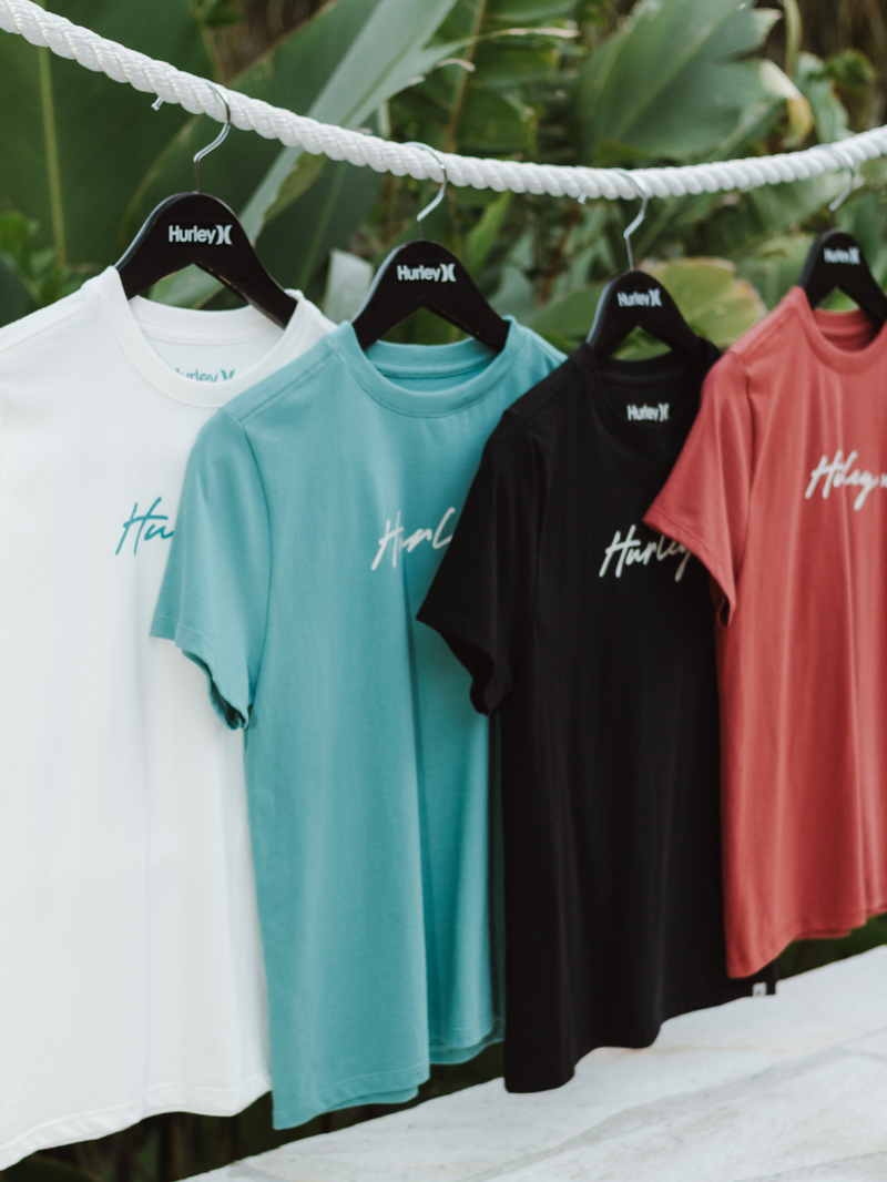 Camiseta Feminina Manga curta Hurley Line Off White