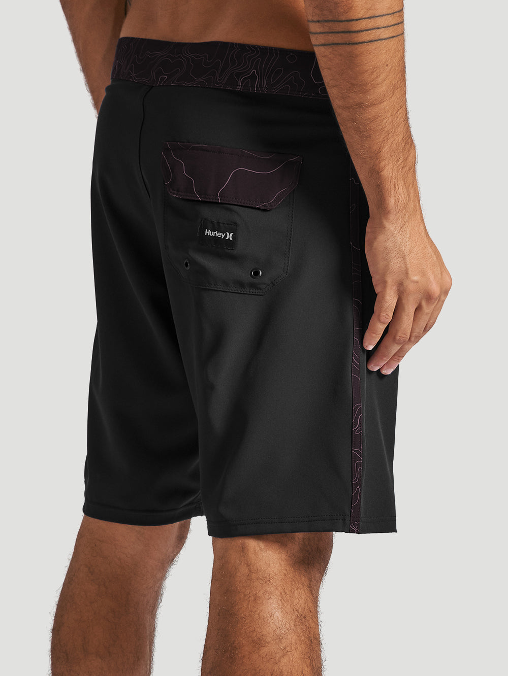 Boardshort Hurley Frequency Stripe 19,5" Preto