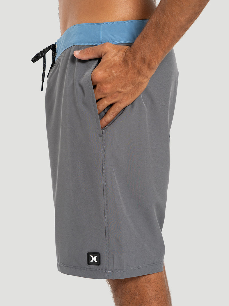 Bermuda Híbrida Hurley Masculina Intro 19,5" Cinza