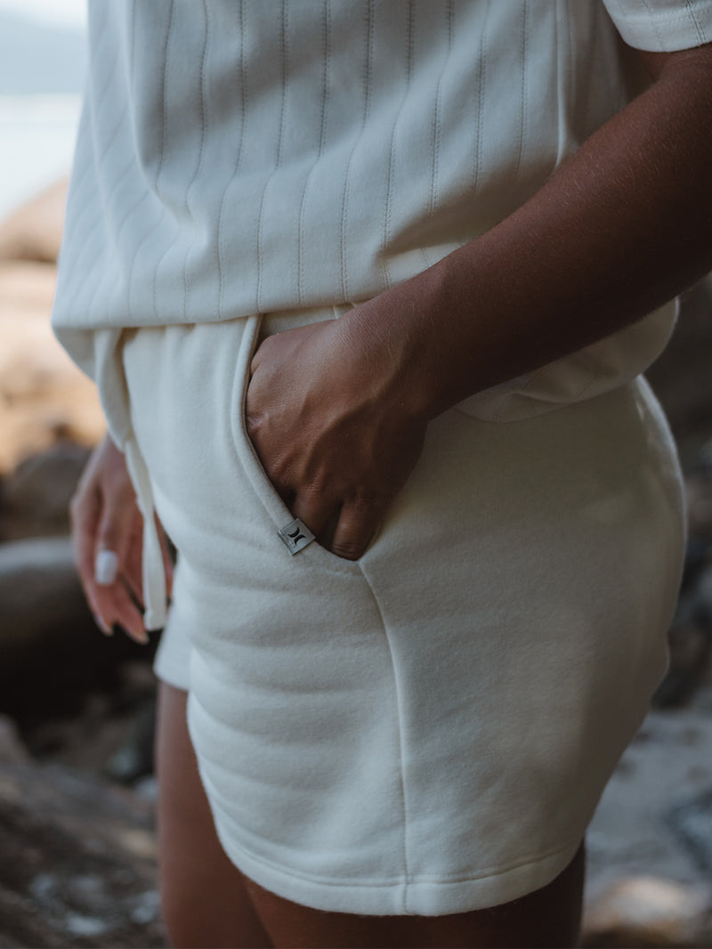 Short de Moletom Feminino Básico Off White Hurley Austin