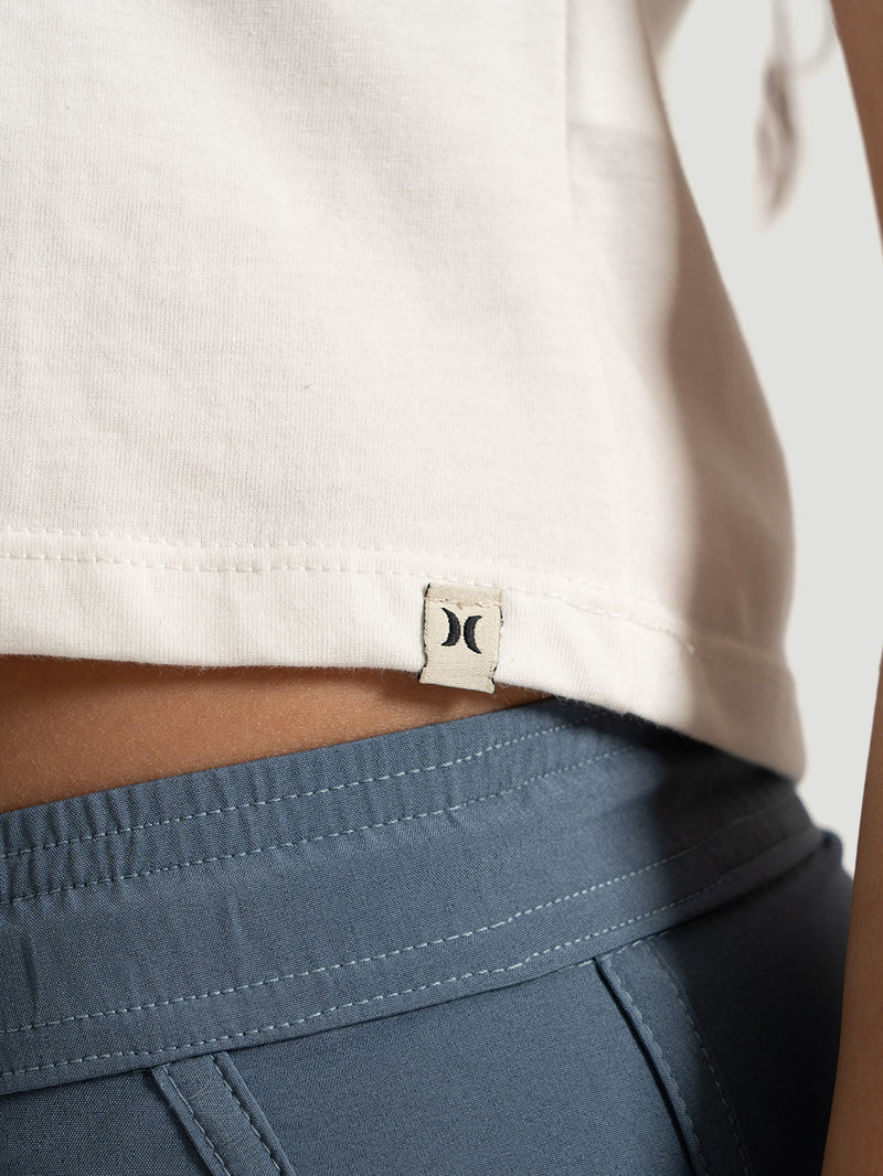 Camiseta Cropped Feminina Hurley Hawaii Skull Off White