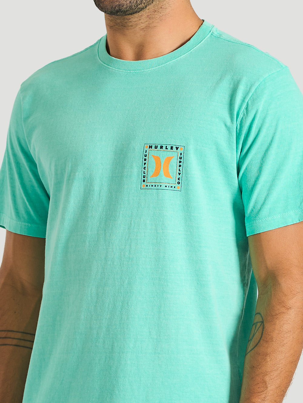 Camiseta Especial Hurley Surf Club Menta