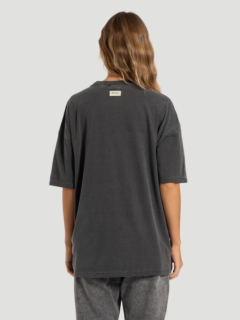 Camiseta Especial Preta Hurley Skull Sun
