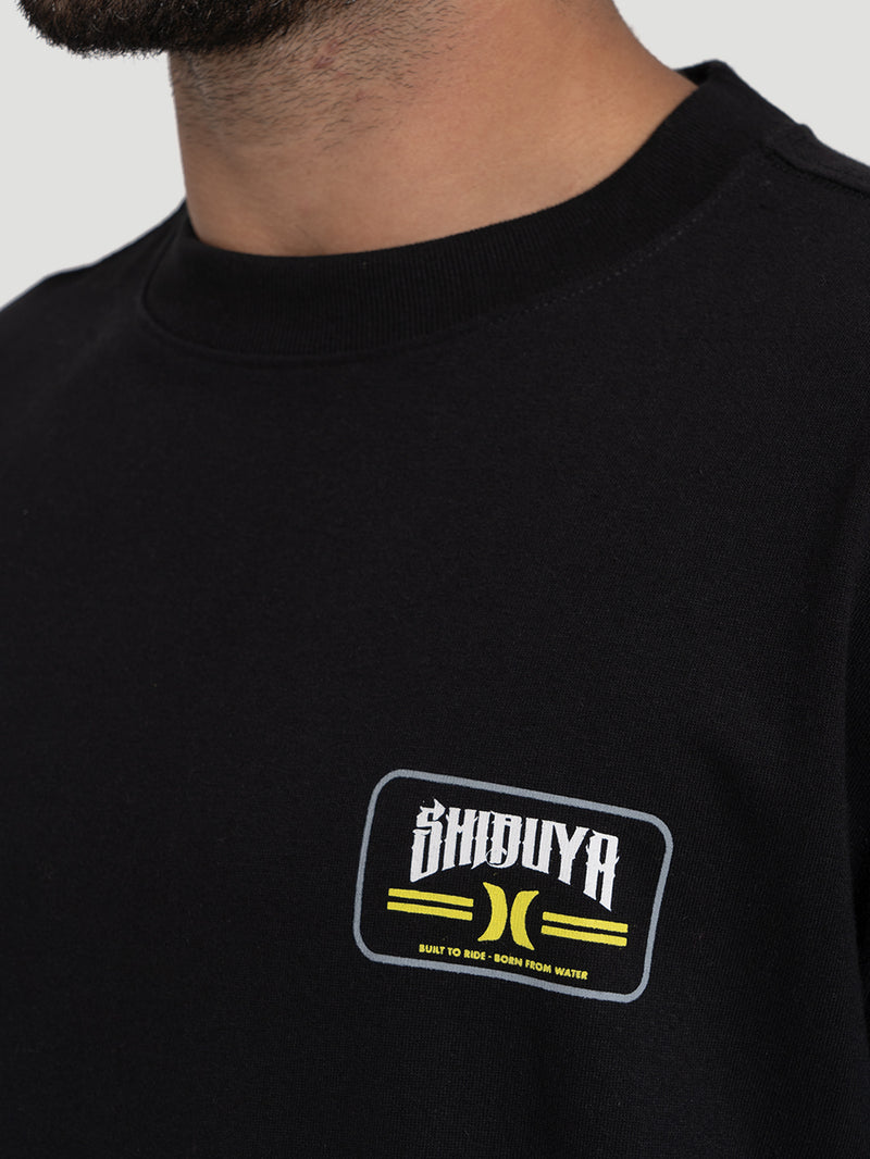 Camiseta Especial Hurley x Shibuya Logo Escama Max Fit Preta