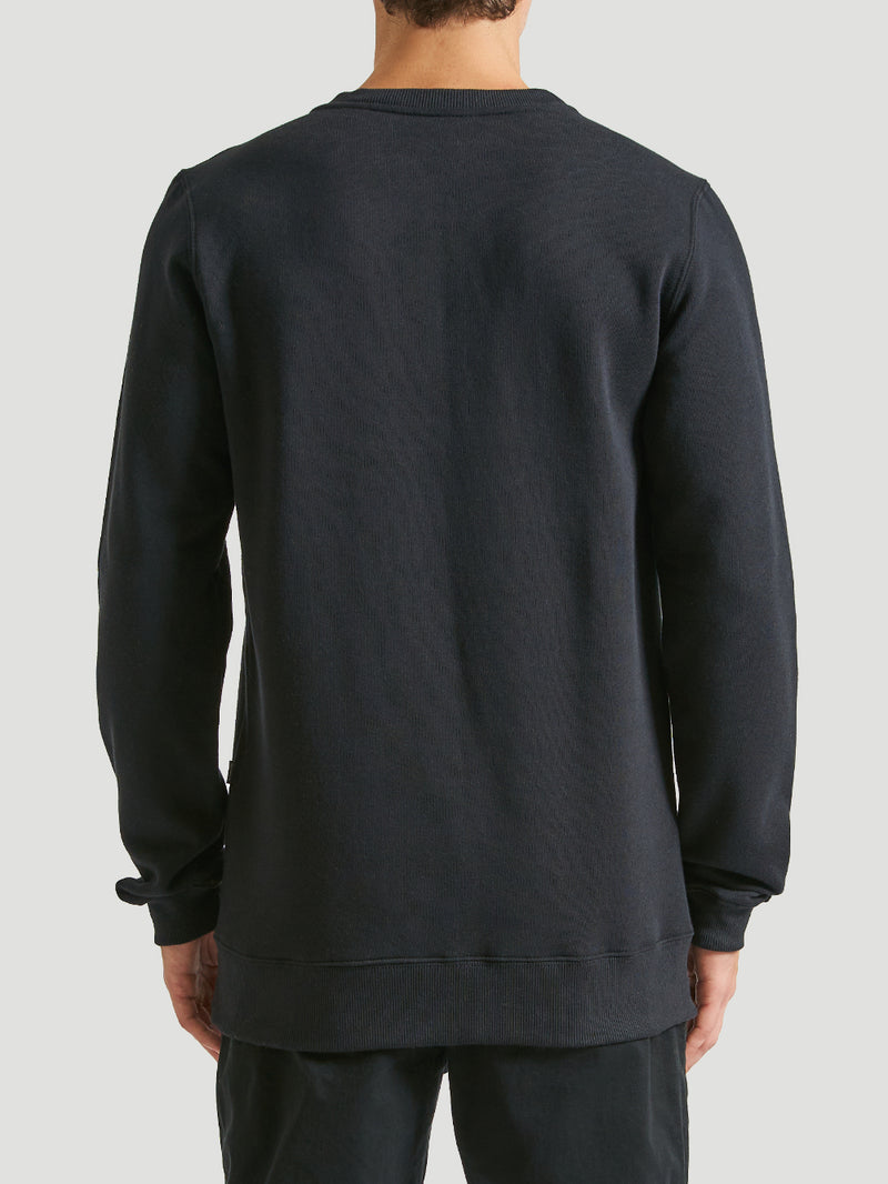 Vista traseira do moletom careca preto da Hurley, com modelagem reta e acabamento canelado na barra e punhos, proporcionando conforto e estilo para o dia a dia.