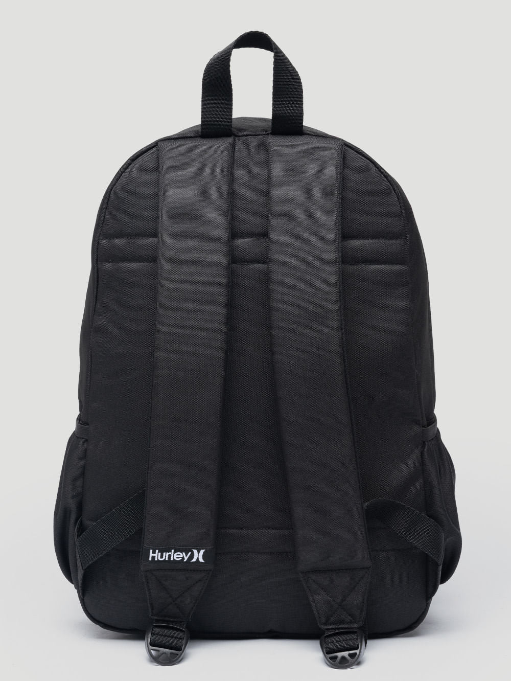 Mochila Hurley preta com alças acolchoadas ajustáveis, logo branco na base das alças e puxador superior reforçado. Design simples e funcional.