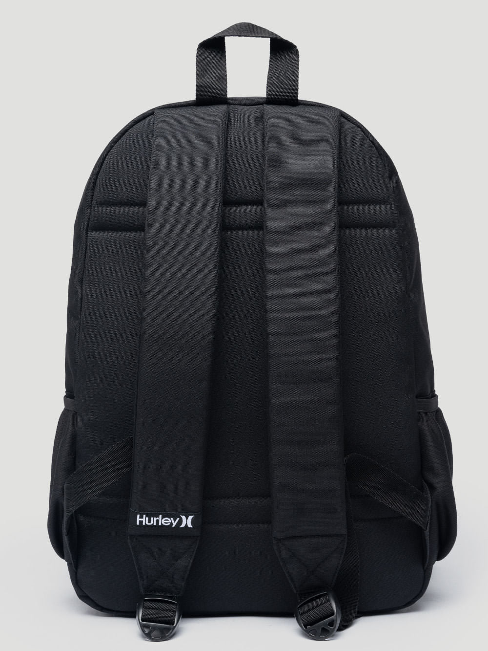 Mochila para notebook preta com alças acolchoadas ajustáveis, costuras reforçadas e logotipo Hurley bordado em branco na parte inferior das alças.