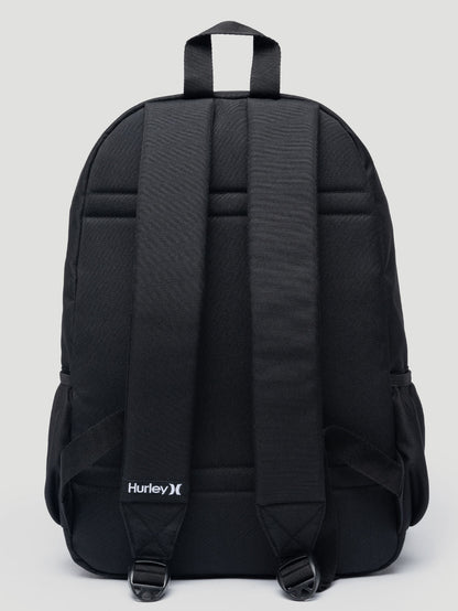 Mochila para notebook preta com alças acolchoadas ajustáveis, costuras reforçadas e logotipo Hurley bordado em branco na parte inferior das alças.